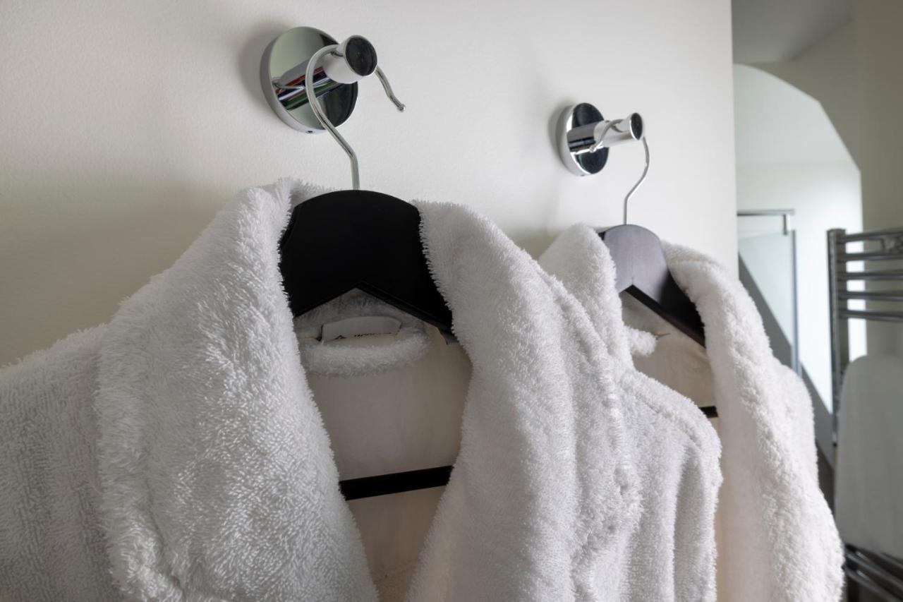 Le 5 Particulier Hotel 4*