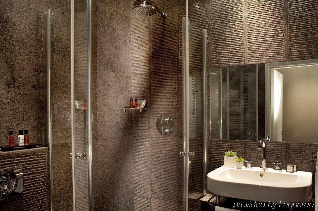 Le 5 Particulier Hotel 4*