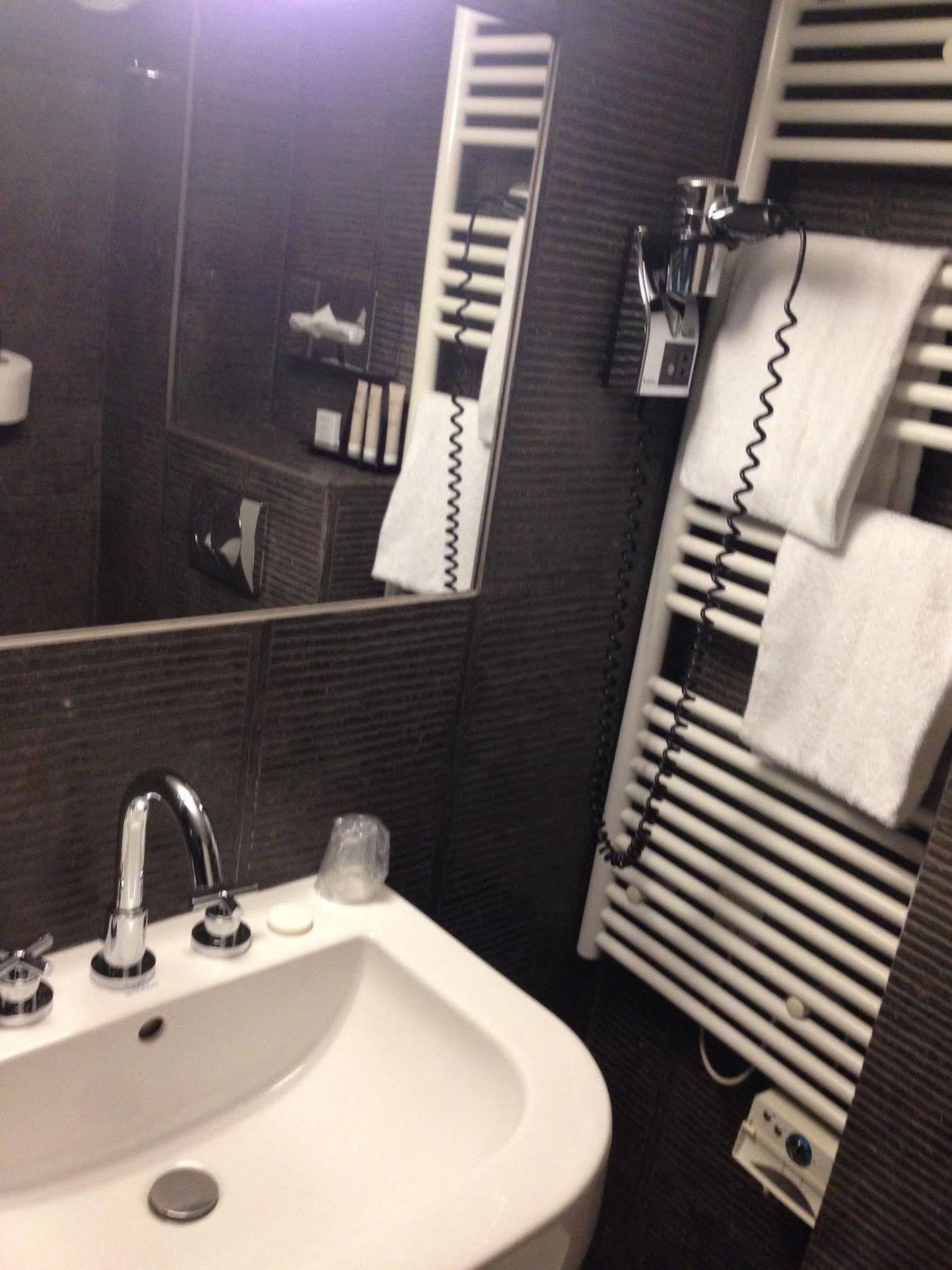 Le 5 Particulier Hotel